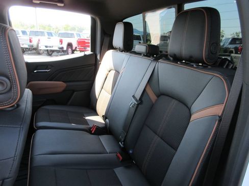 Certified 2024 GMC Canyon AT4 AWD/4WD image 19