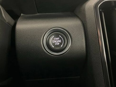 Used 2025 GMC Acadia AT4 AWD/4WD image 17