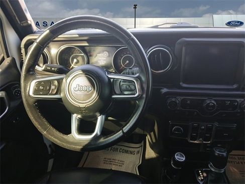 Used 2021 Jeep Wrangler Unlimited Sahara image 10