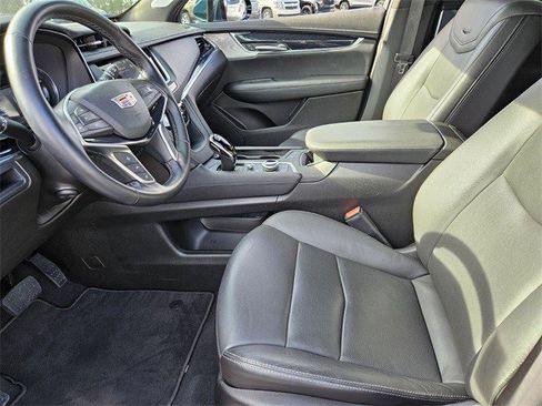 Certified 2025 Cadillac XT5 Premium Luxury image 11
