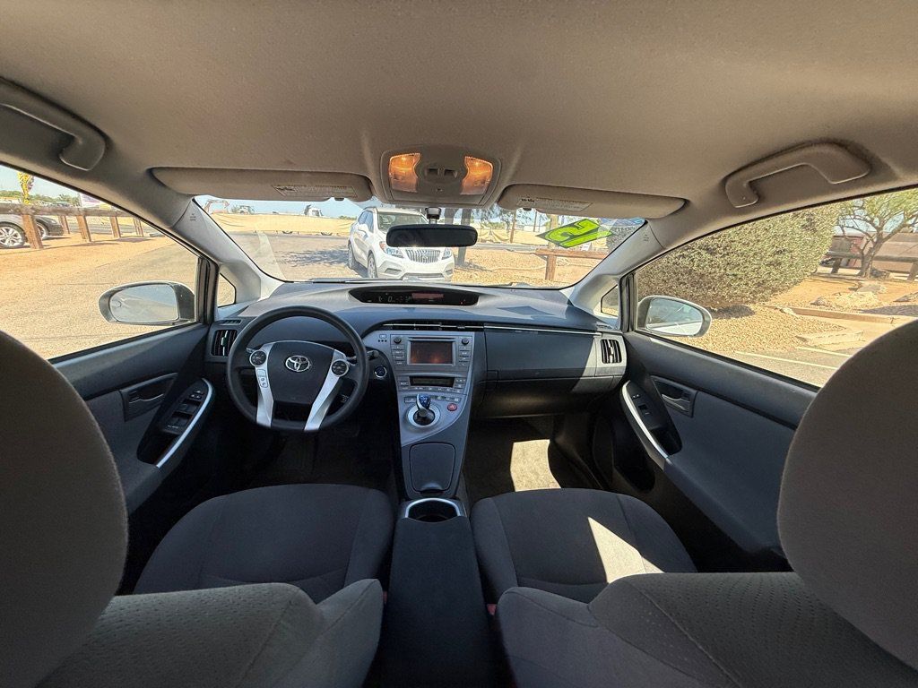 Used 2015 Toyota Prius Two FWD image 18