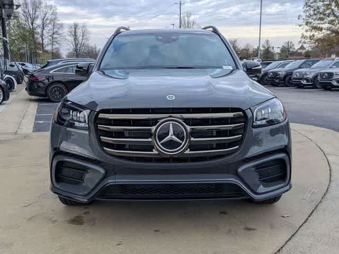 Used 2026 Mercedes-Benz GLS 450 4MATIC image 4