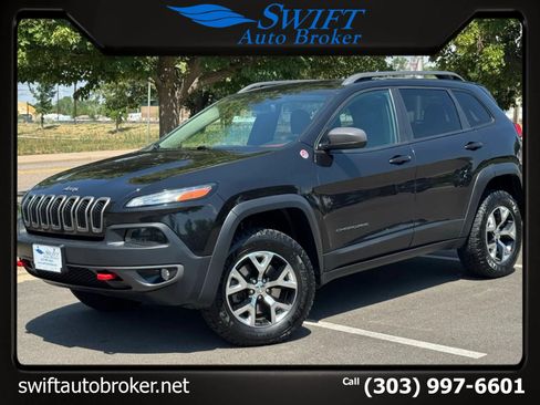 Used 2015 Jeep Cherokee Trailhawk w/ Cold Weather Group AWD/4WD image 1