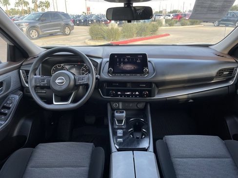 Certified 2023 Nissan Rogue SV image 11