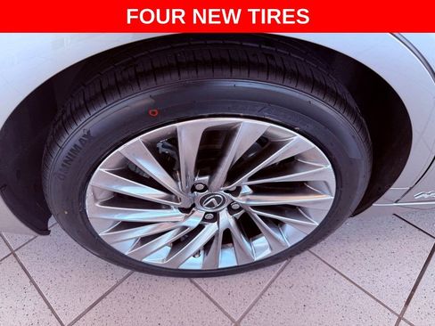 Certified 2021 Lexus ES 300h w/ Accessory Package FWD image 4