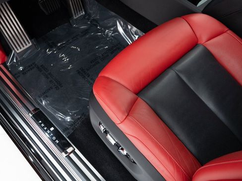 Certified 2024 Rolls-Royce Phantom Sedan w/ The Phantom Package image 13