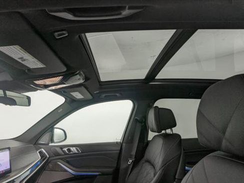 Used 2025 BMW X5 sDrive40i w/ Climate Comfort Package RWD image 16