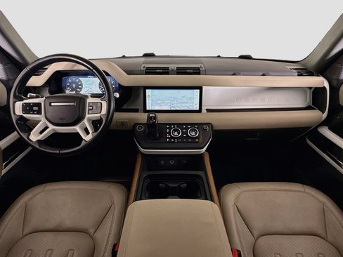 Used 2022 Land Rover Defender 110 SE AWD/4WD image 9