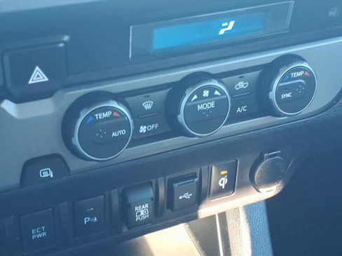 Certified 2023 Toyota Tacoma TRD Off-Road w/ Technology Package image 18