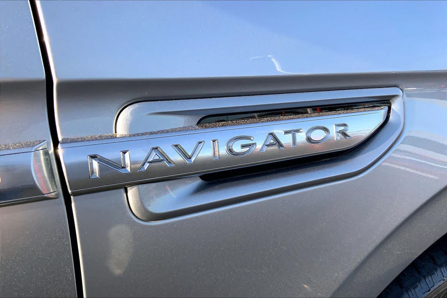 Used 2021 Lincoln Navigator 4WD image 10