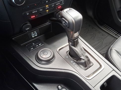 Used 2023 Ford Ranger Lariat w/ Equipment Group 501A High image 15