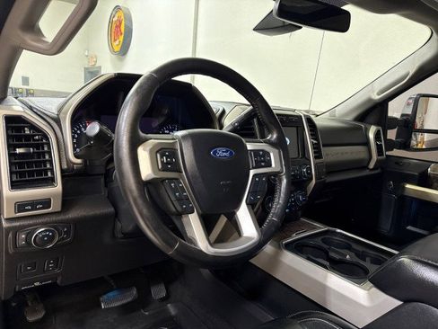Used 2019 Ford F250 Lariat w/ Lariat Ultimate Package image 18