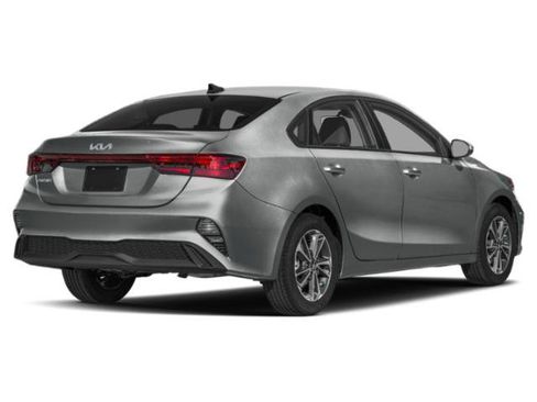 Used 2024 Kia Forte LXS FWD image 3