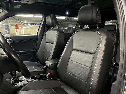 Certified 2021 Volkswagen Tiguan SE R-Line AWD/4WD image 20