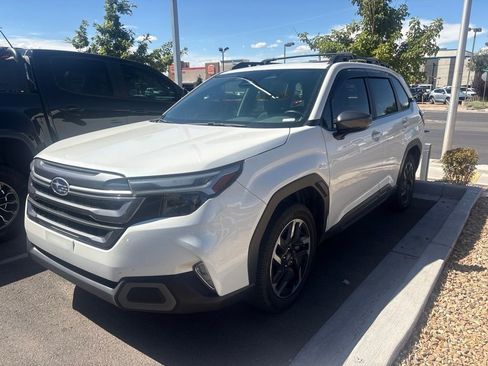 Used 2025 Subaru Forester Limited AWD/4WD image 1