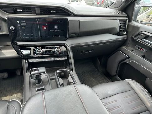 Used 2023 GMC Sierra 1500 AT4X image 12