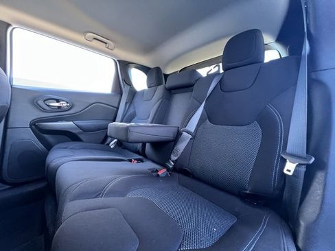 Used 2021 Jeep Cherokee Latitude image 29