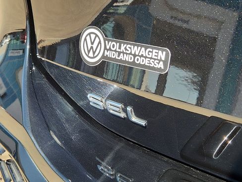 Certified 2025 Volkswagen Tiguan SEL R-Line AWD/4WD image 10