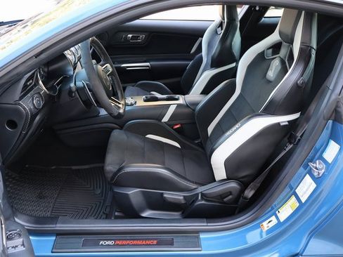 Used 2021 Ford Mustang Shelby GT500 w/ Carbon Fiber Track Pack image 24