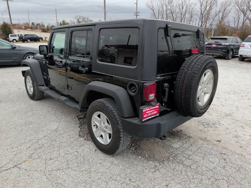Used 2011 Jeep Wrangler Unlimited Sport image 5