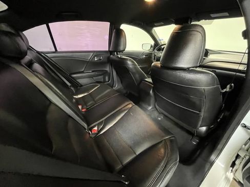 Used 2016 Honda Accord Sport image 12