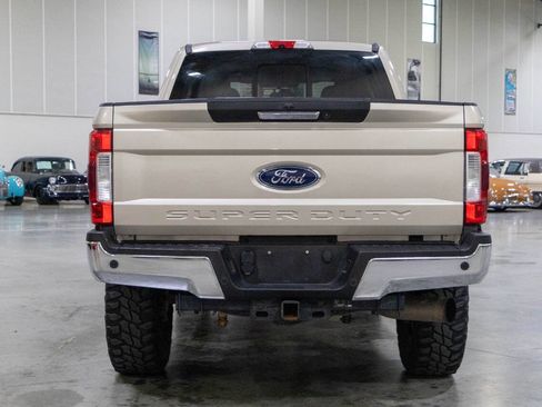 Used 2017 Ford F250 Lariat w/ Chrome Package AWD/4WD image 5