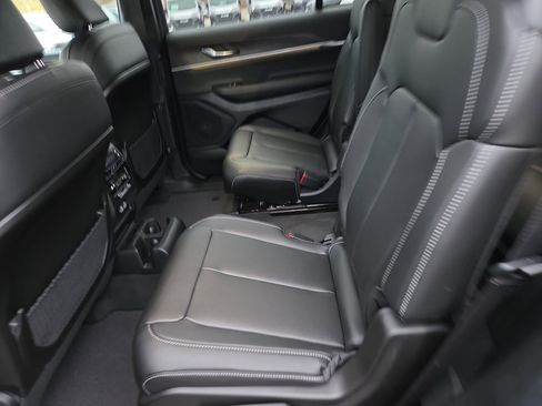 New 2025 Jeep Grand Cherokee L Limited w/ Trailer Tow Package image 6