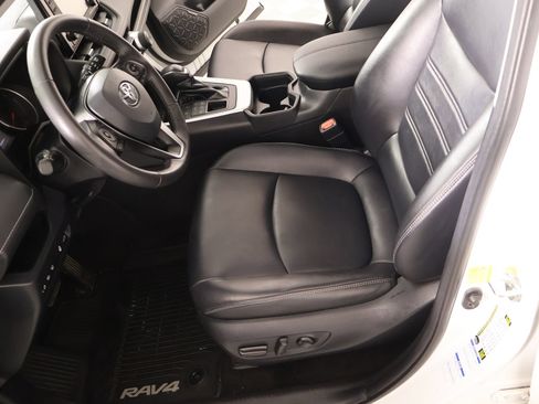Used 2020 Toyota RAV4 XLE Premium AWD/4WD image 11