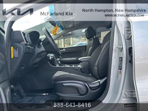 Used 2019 Kia Sportage LX image 11