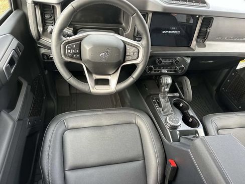 New 2025 Ford Bronco Badlands image 25