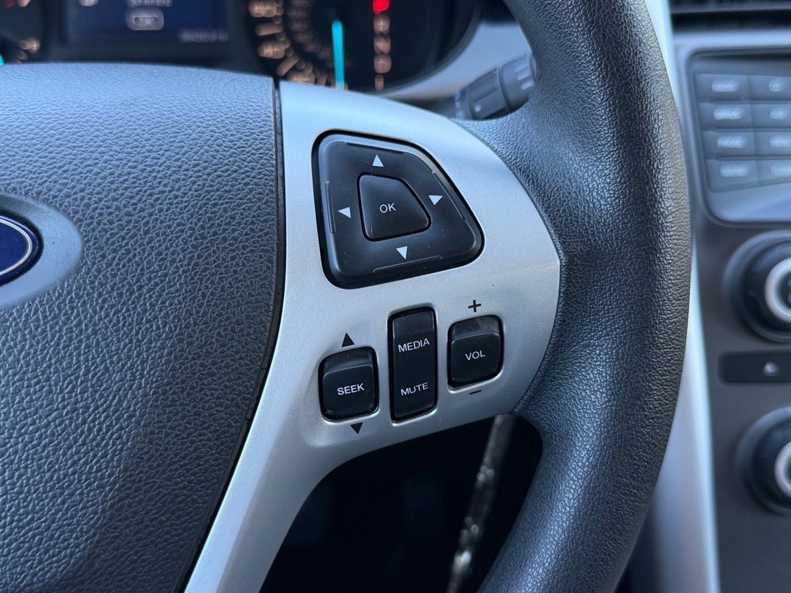Used 2011 Ford Edge SE FWD image 23