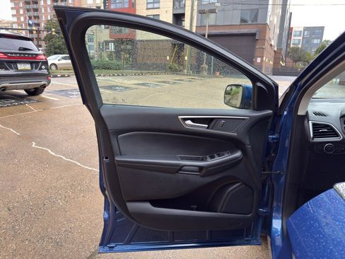 Used 2022 Ford Edge SEL image 10