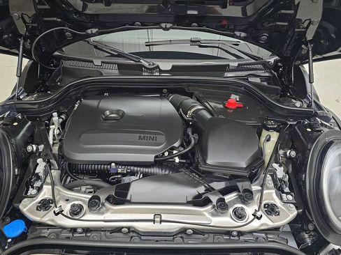 Certified 2025 MINI Cooper S image 28