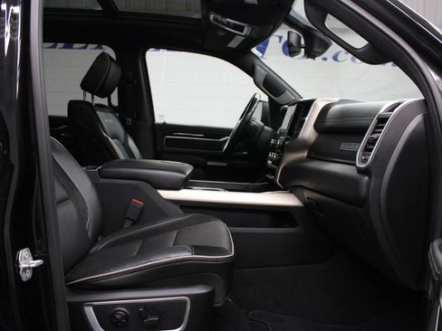 Used 2019 RAM 1500 Laramie AWD/4WD image 33