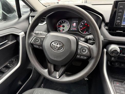 Used 2021 Toyota RAV4 XLE image 13