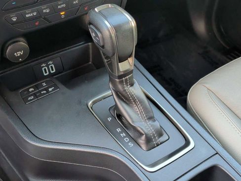 Used 2022 Ford Ranger Lariat w/ Equipment Group 501A High image 32