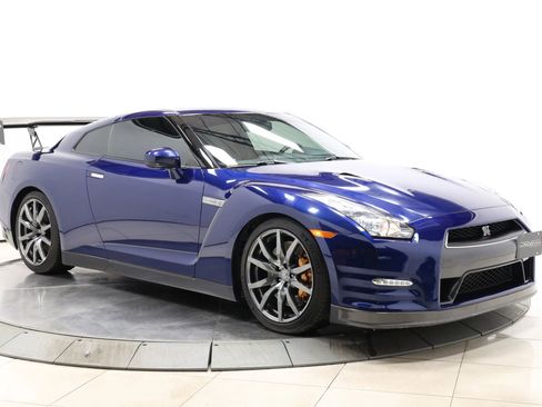 Used 2014 Nissan GT-R Premium image 77