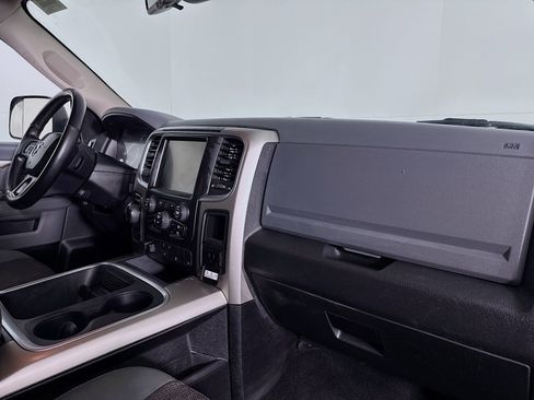 Used 2018 RAM 1500 SLT image 26