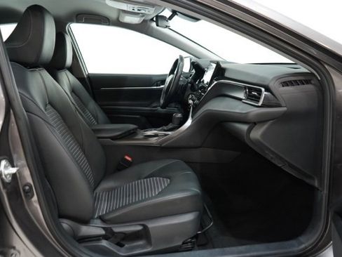 Used 2023 Toyota Camry SE image 33