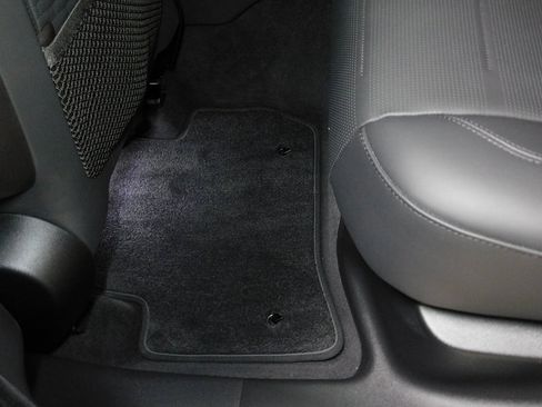 Used 2024 Jaguar F-PACE SVR image 84