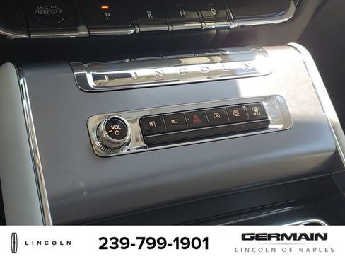 New 2026 Lincoln Aviator AWD image 30