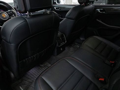 Certified 2026 Porsche Macan GTS AWD/4WD image 33