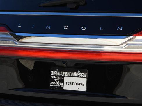 Used 2020 Lincoln Navigator Reserve w/ Equipment Group 208A Reserve image 8