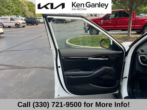 Used 2021 Kia Seltos S AWD/4WD image 25