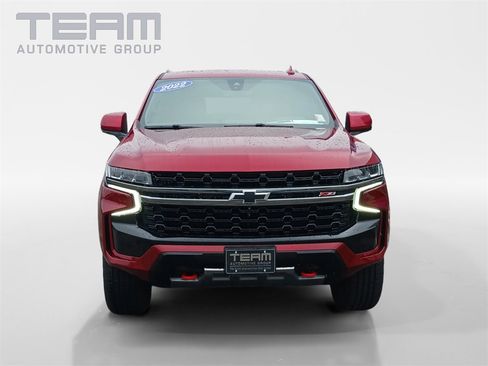 Used 2022 Chevrolet Tahoe Z71 w/ Luxury Package image 2