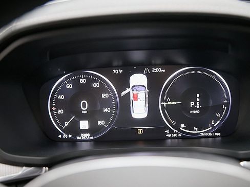 Certified 2022 Volvo S60 T8 R-Design image 15