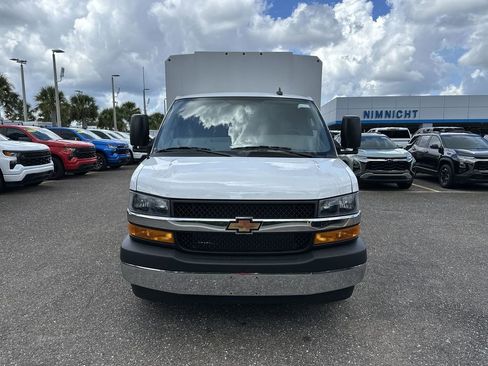 New 2025 Chevrolet Express 3500 Work Van w/ Power Convenience Package image 11