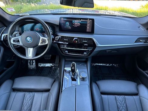 Used 2023 BMW 530e w/ M Sport Package RWD image 14