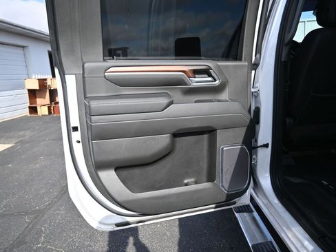 Used 2024 GMC Sierra 3500 Denali w/ Denali Reserve Package image 27