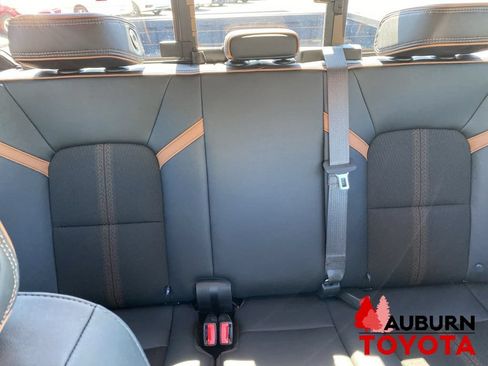 Used 2025 GMC Canyon AT4 AWD/4WD image 21